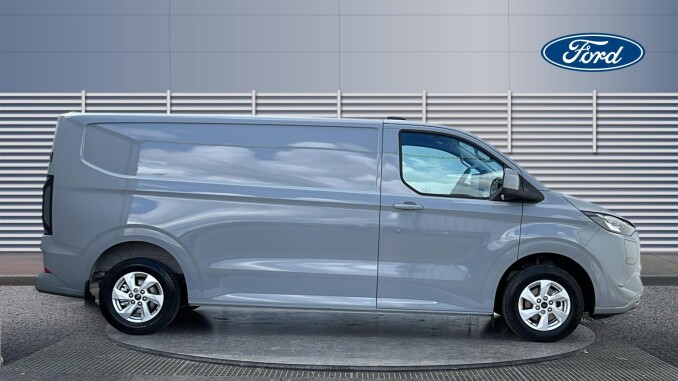 Ford Transit Custom 320 L2 Petrol Fwd 2.5 PHEV 232ps H1 Van Limited Auto - Image 5
